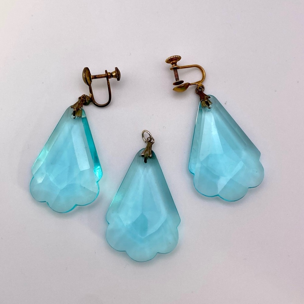 Vintage Blue Lucite Earrings and Pendant Set